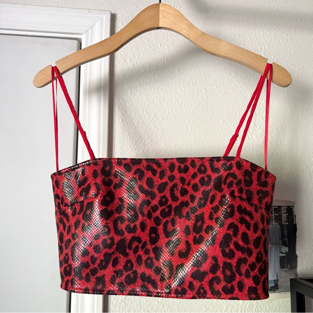 JAGGER & STONE red black leopard cheetah animal pu pleather‎ faux leather top